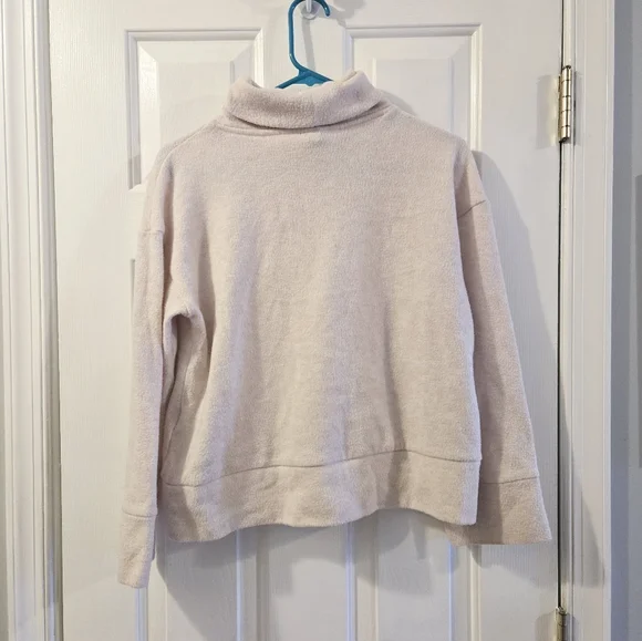 Cozy Pink Turtleneck Sweater - Picture 2 of 4